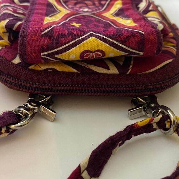 Stephanie Dawn manufacture Vera Bradley Paisley ID Crossbody adjustable strap - Picture 5 of 8